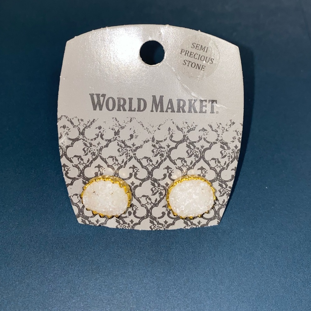 NWT Precious Stone Raw Cut Gold Studs